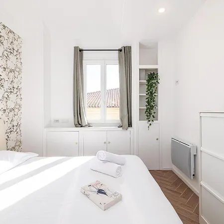Saint Charles - Happy Apartament *
